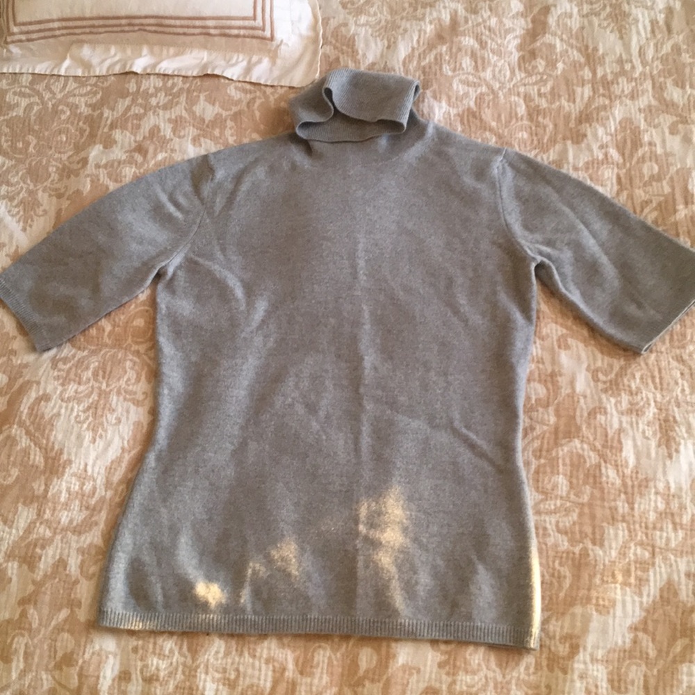 TSE 100% Cashmere turtleneck sweater